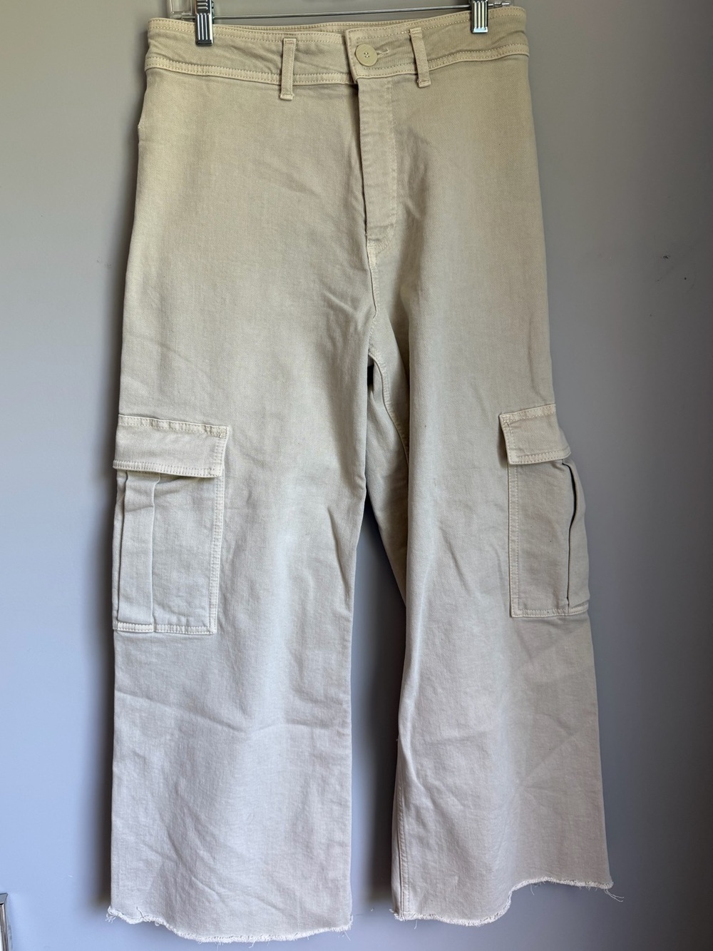 Zara cream/ecru wide leg cargo jeans cropped or petite